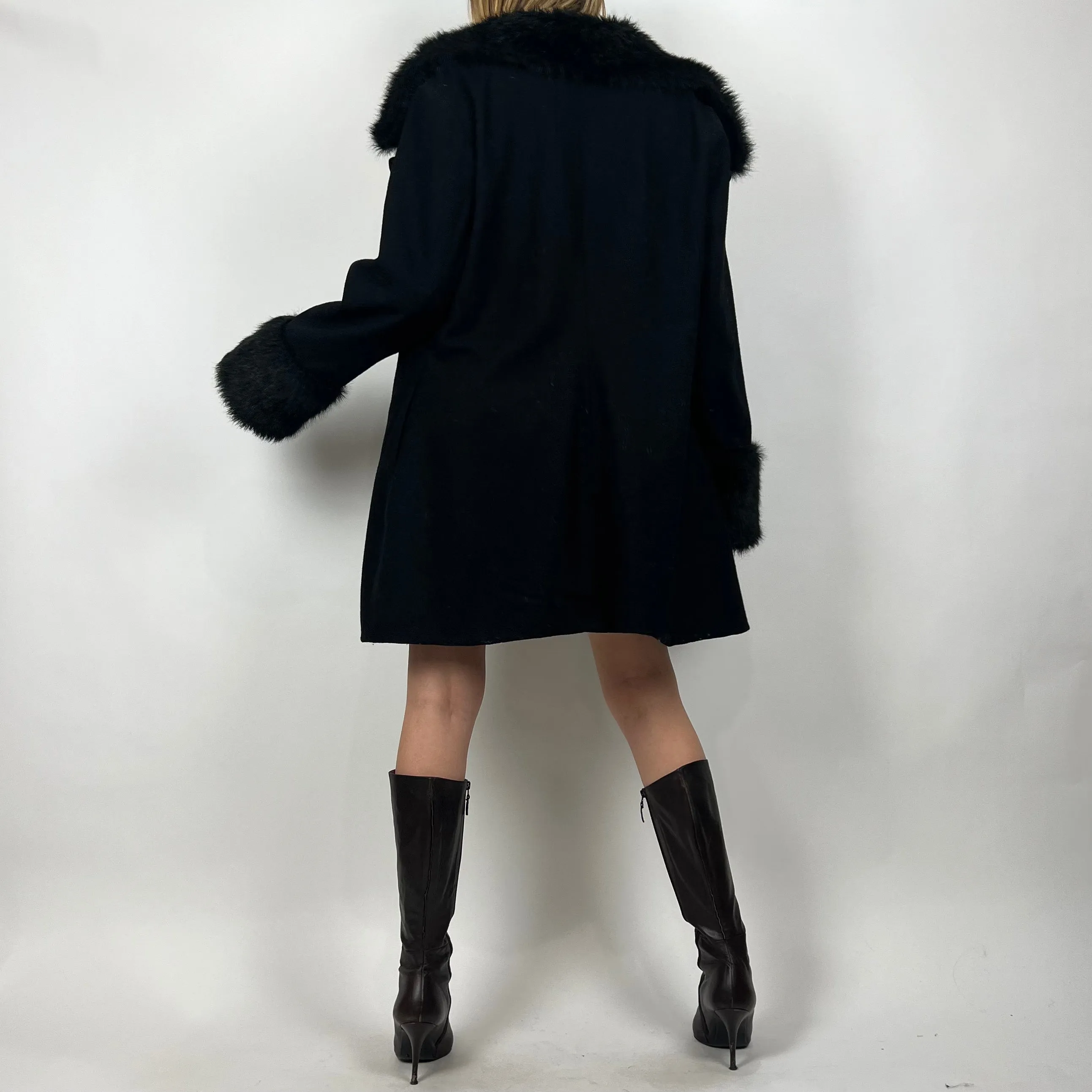 2000s Guess Black Fur-Trim Coat (M/L)