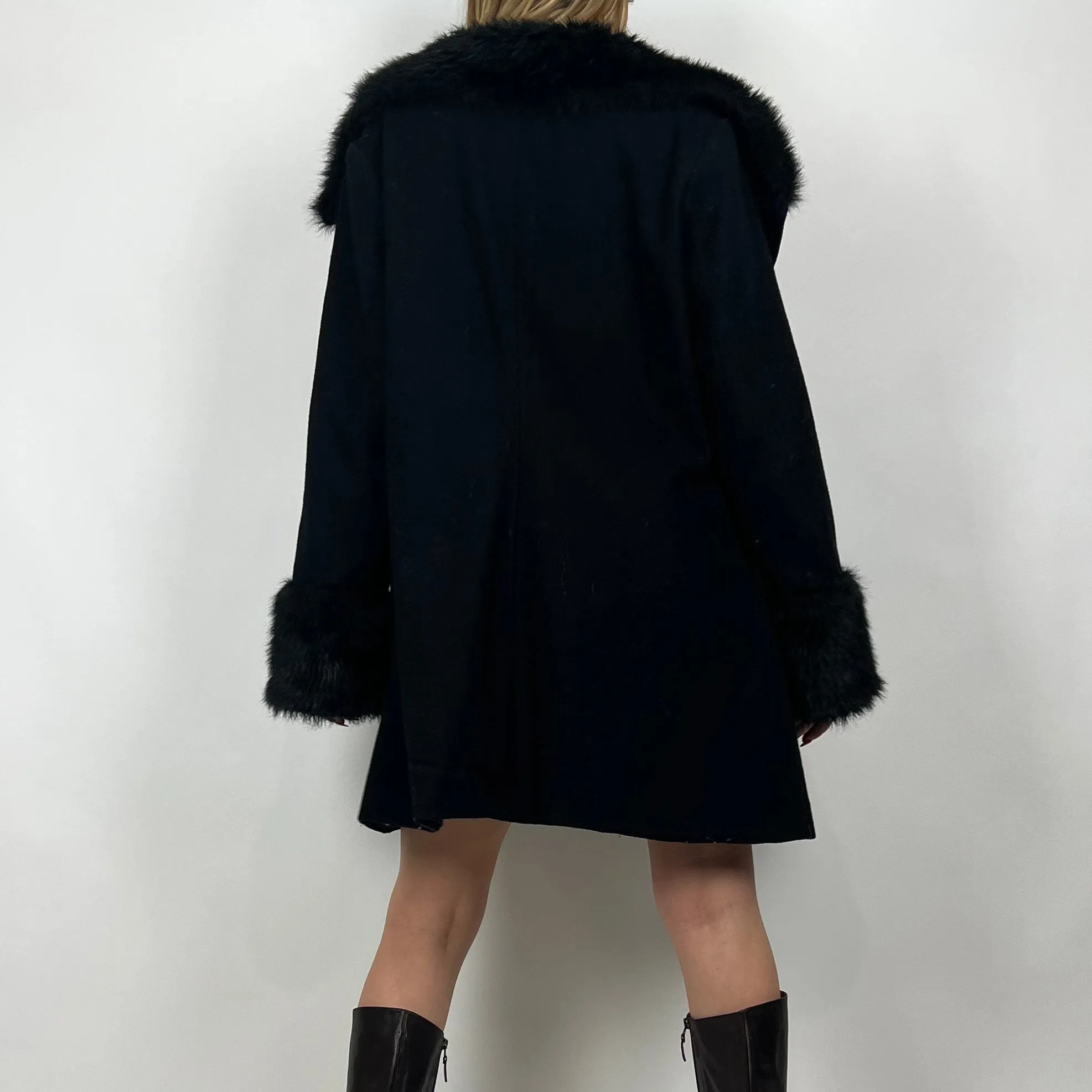 2000s Guess Black Fur-Trim Coat (M/L)