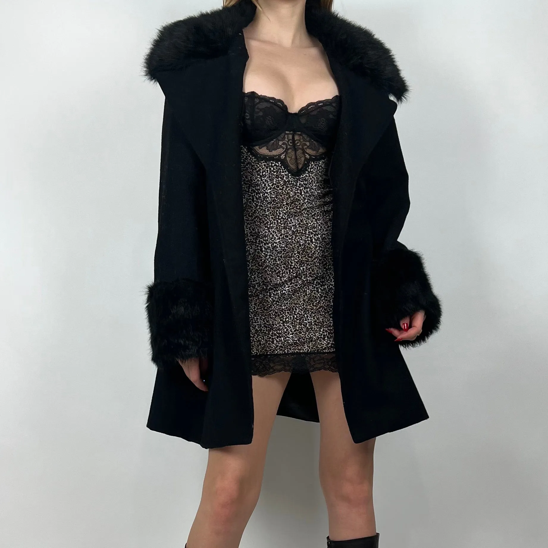 2000s Guess Black Fur-Trim Coat (M/L)