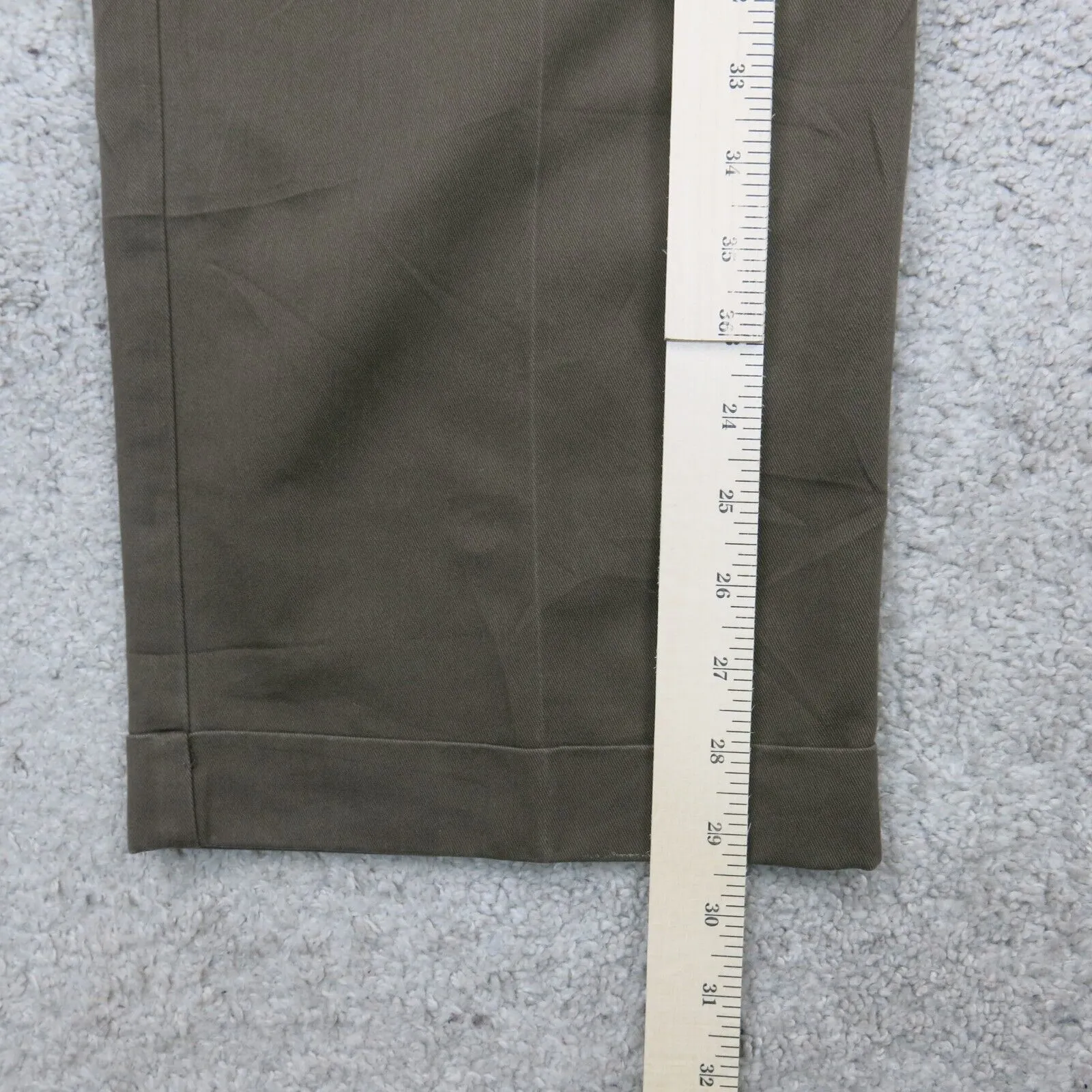 Dockers Mens Chino Pants Straight Leg Mid Rise Pockets Clay Green Size W40XL32