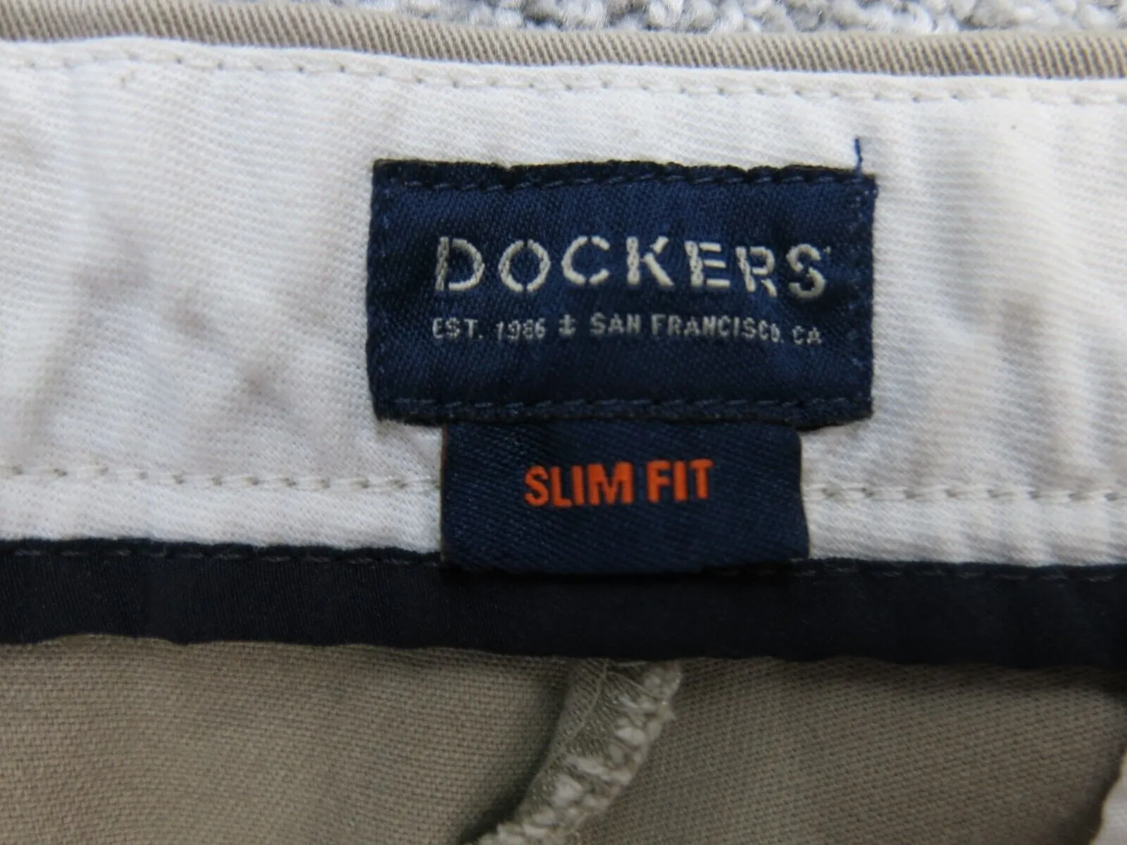 Dockers Mens Straight Leg Chino Pant Slim Fit Mid Rise Pockets Gray Size W36XL30
