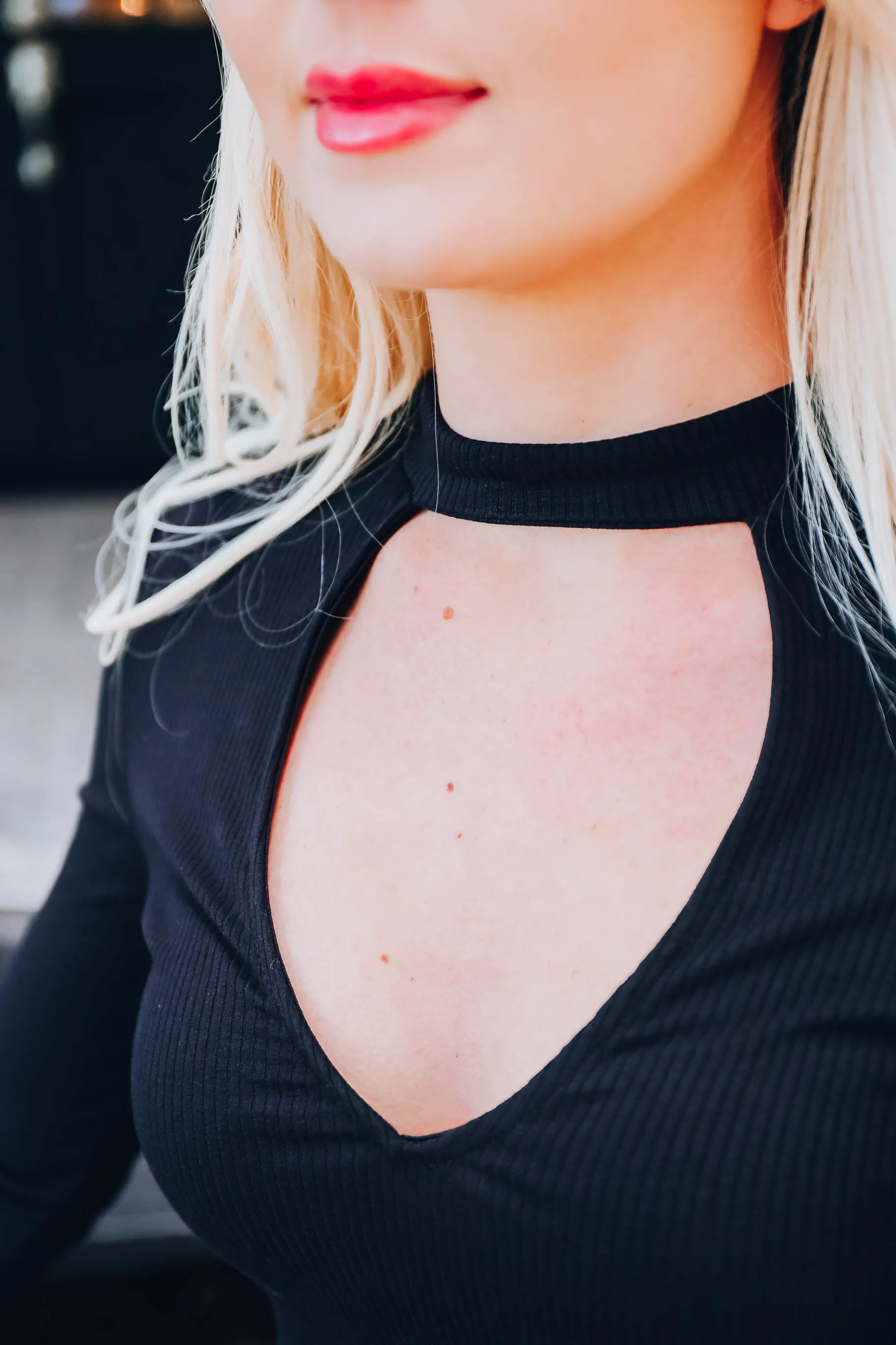 Elegant Silhouette Bodysuit - Black