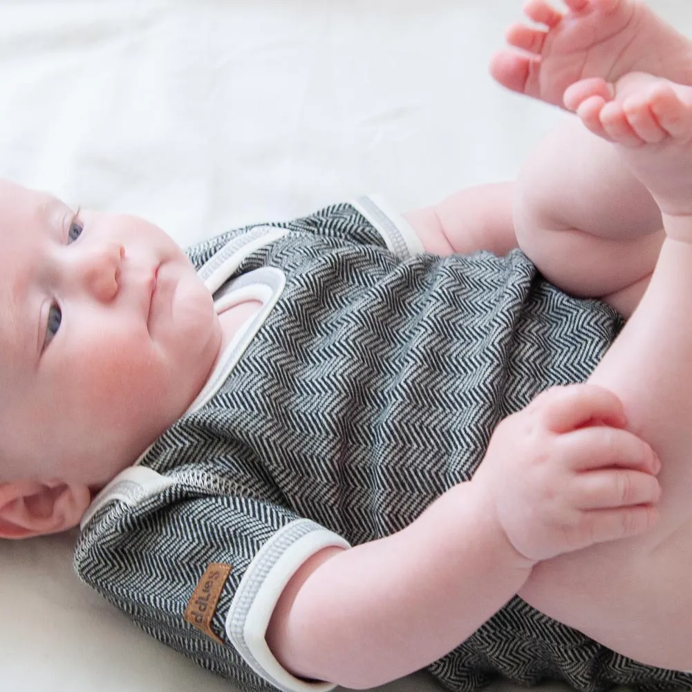 Juddlies Organic Cotton Cottage Short Sleeve Bodysuit - Bear Black (0-3 Months, 8-12 lbs)