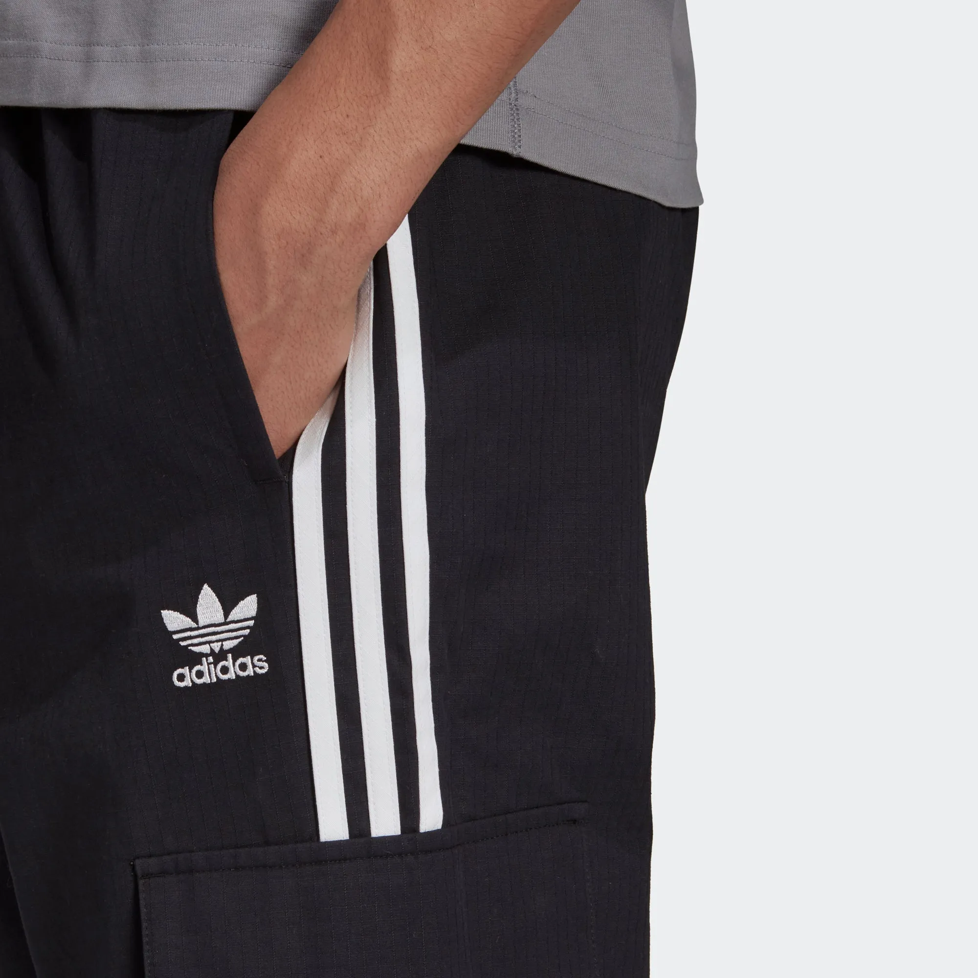 Men's adidas Originals Classics 3-Stripes Cargo Pants Black