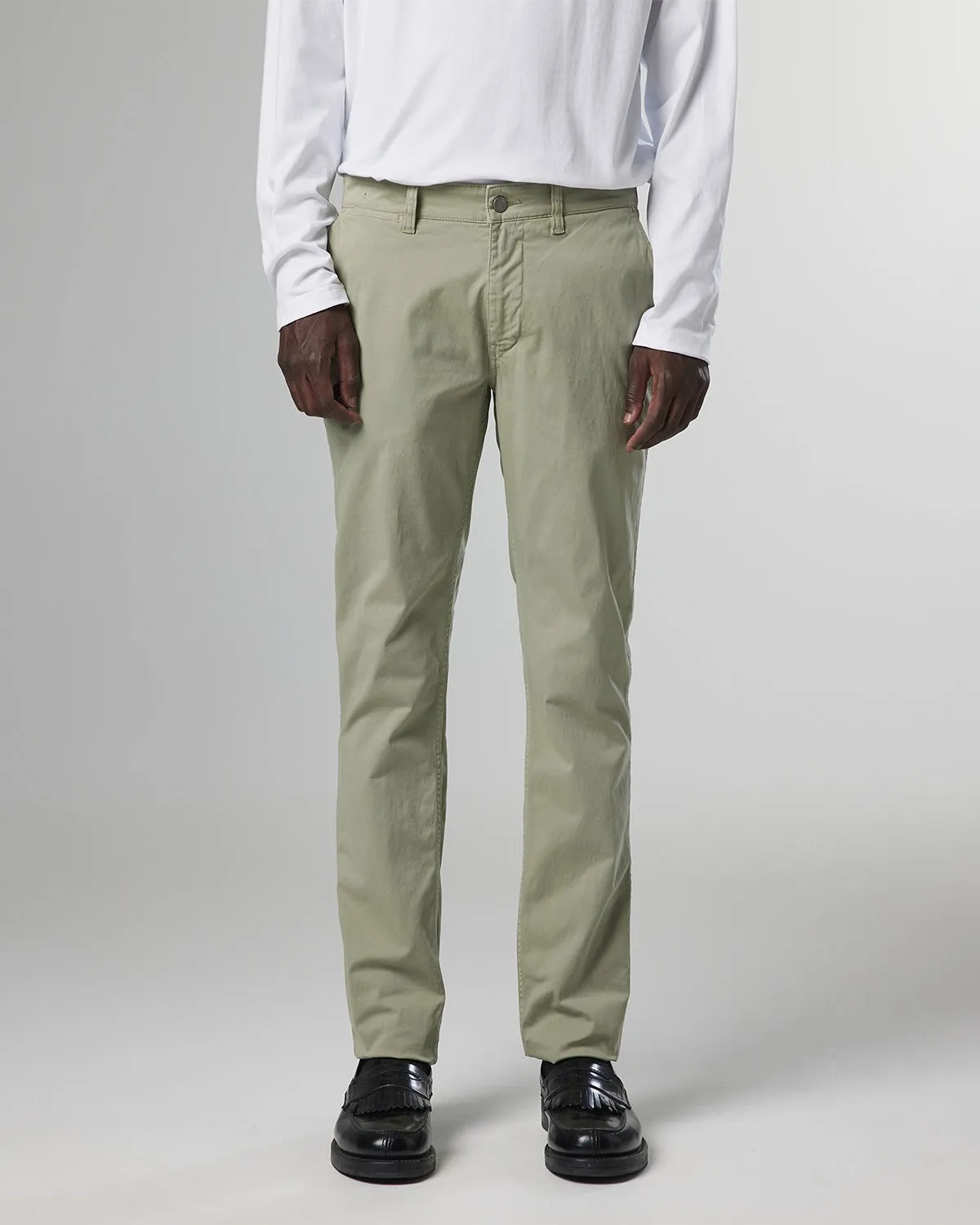 NN07 Marco 1400 Classic Chino in Oil Green