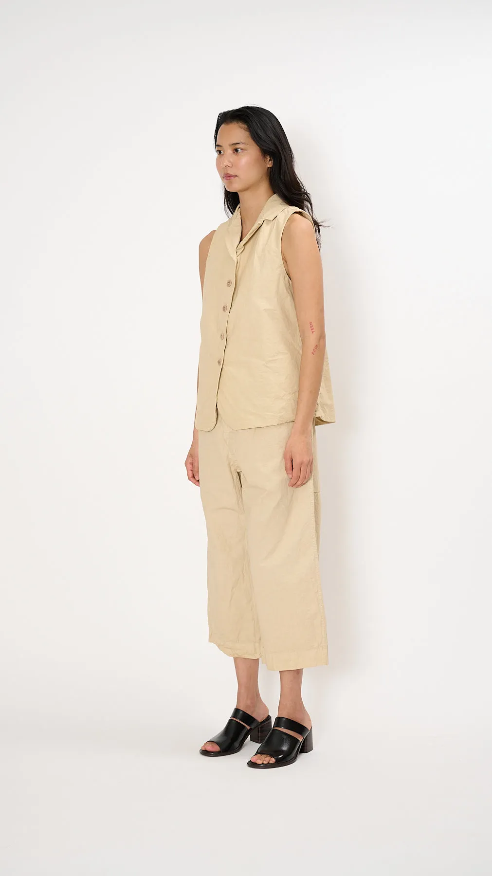 Sleeveless Blazer CC in Cream