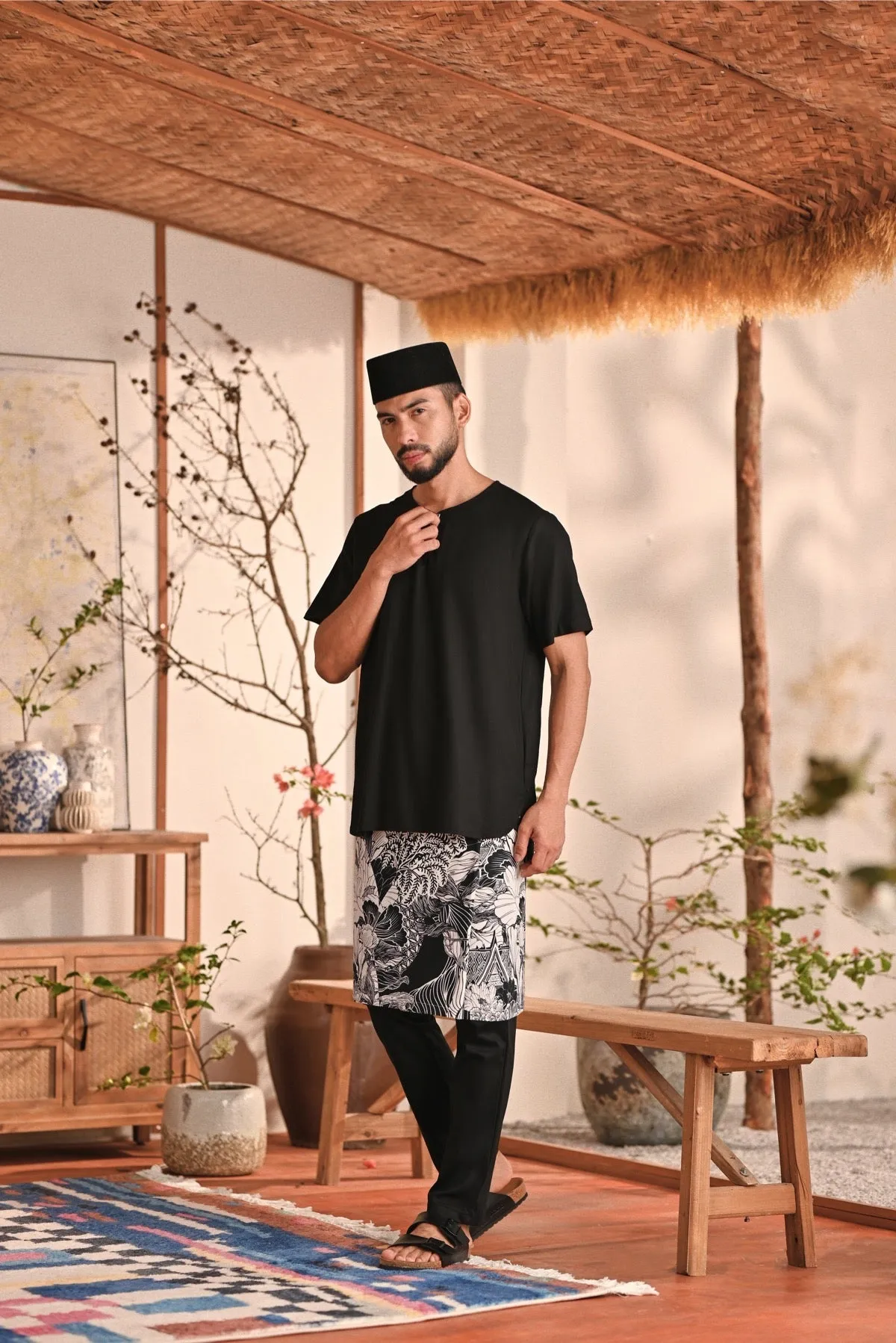The Perfect Men Slim Fit Pants - Black