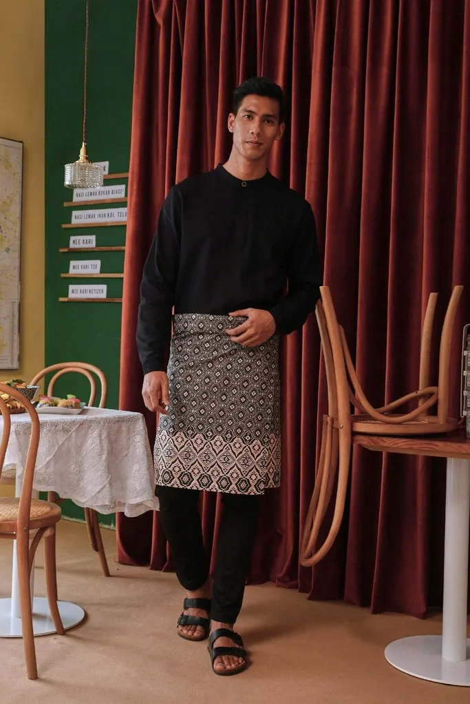 The Perfect Men Slim Fit Pants - Black