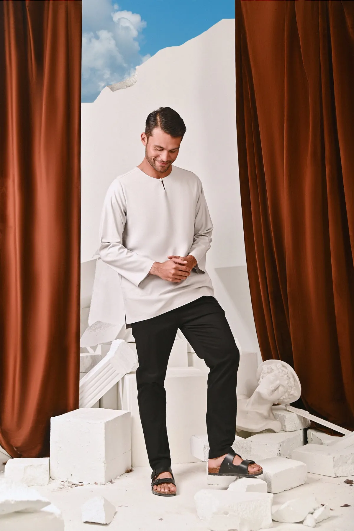 The Perfect Men Slim Fit Pants - Black