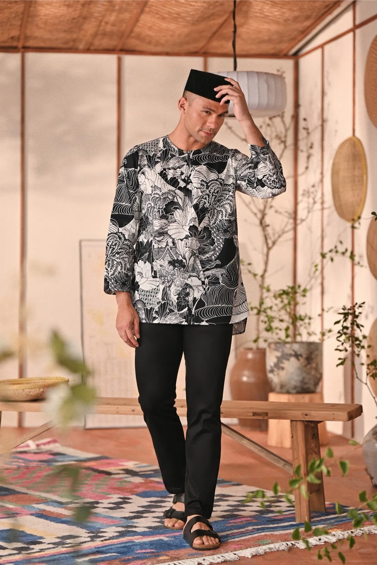 The Perfect Men Slim Fit Pants - Black