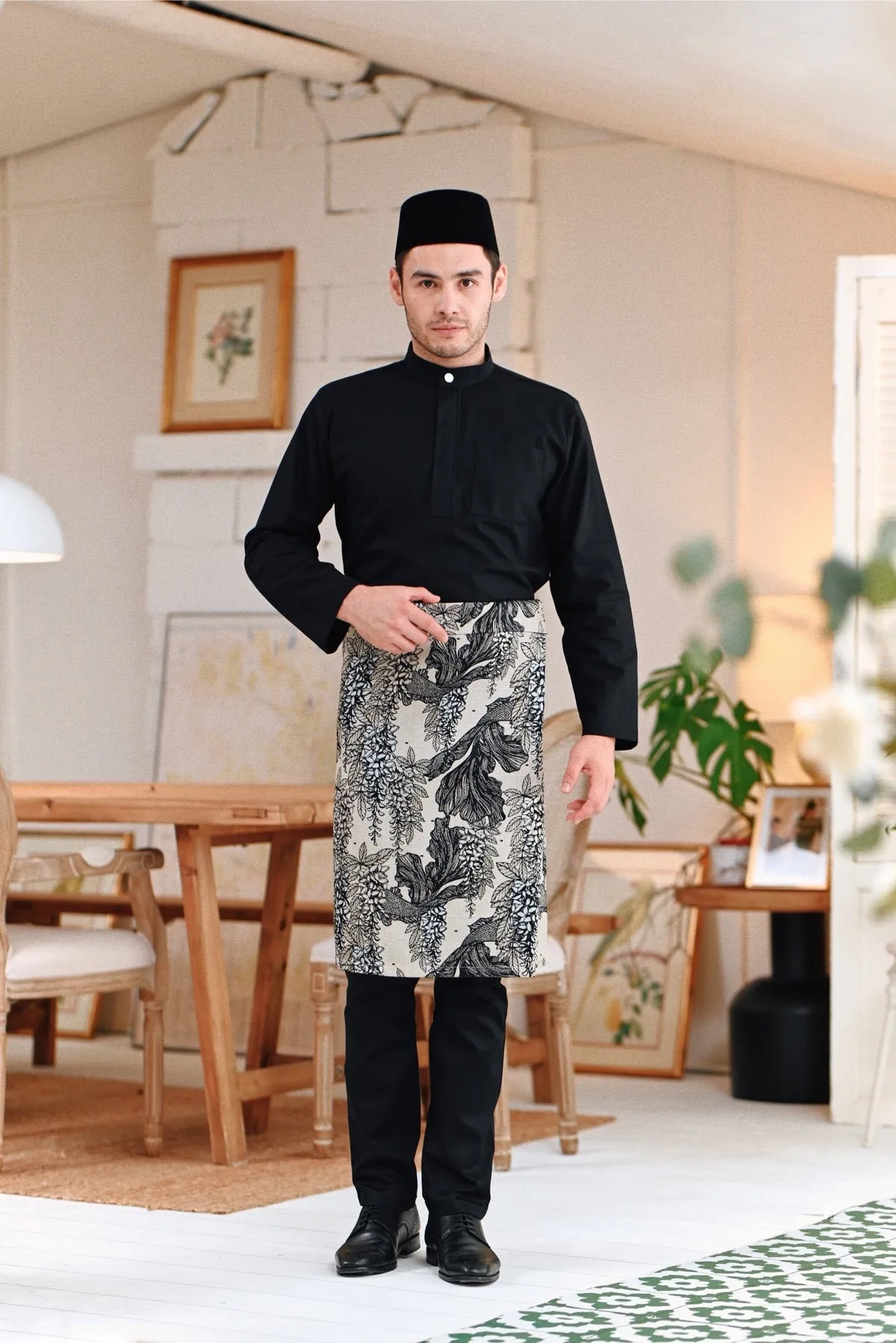 The Perfect Men Slim Fit Pants - Black