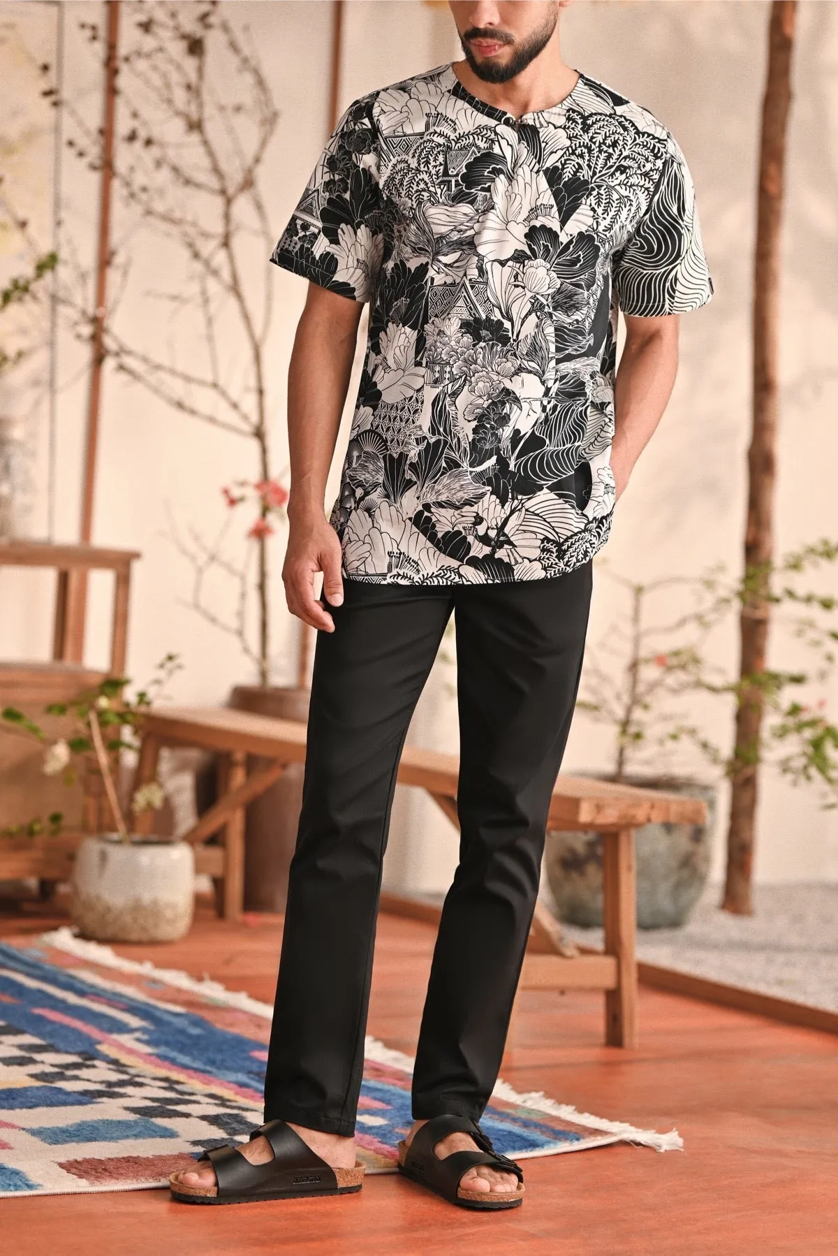 The Perfect Men Slim Fit Pants - Black