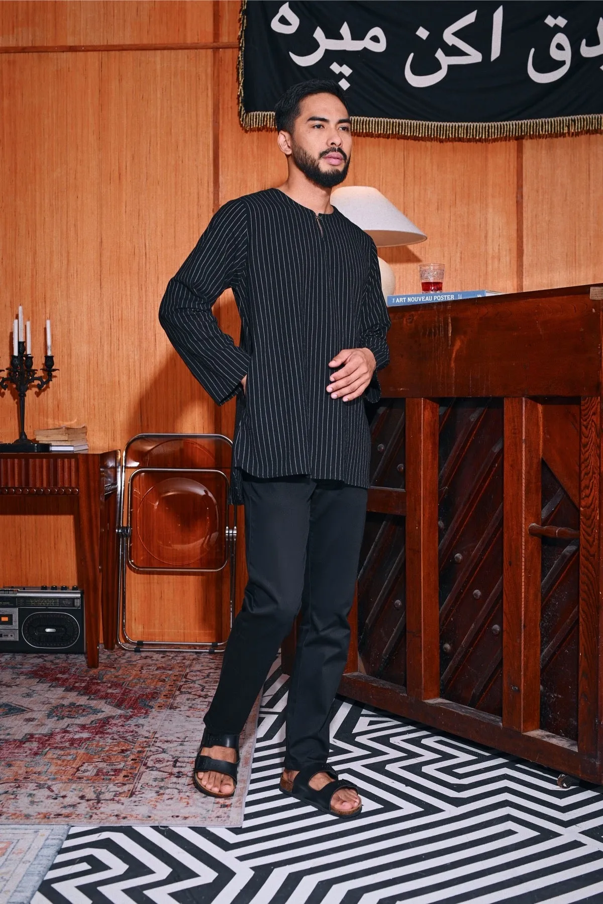 The Perfect Men Slim Fit Pants - Black