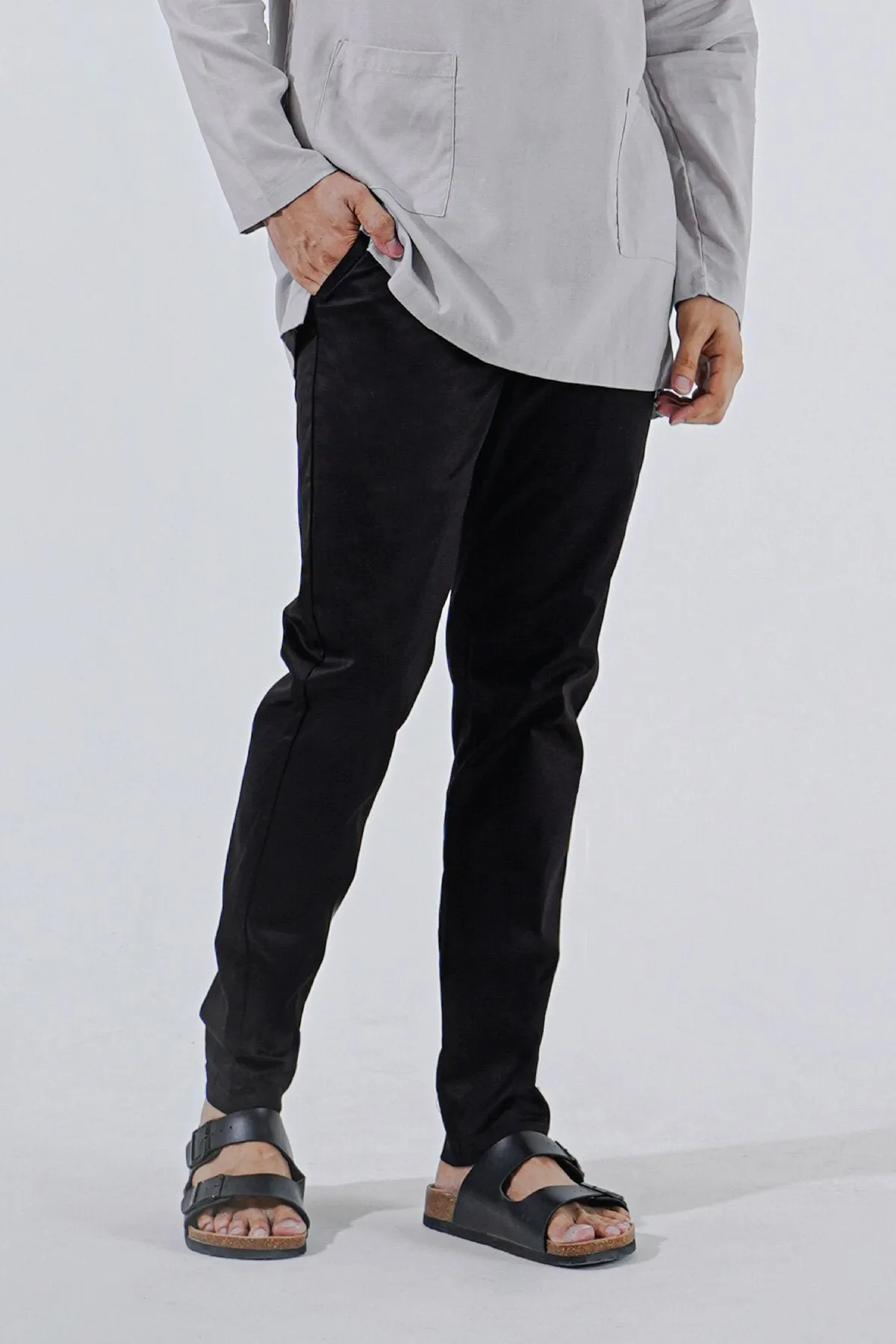 The Perfect Men Slim Fit Pants - Black