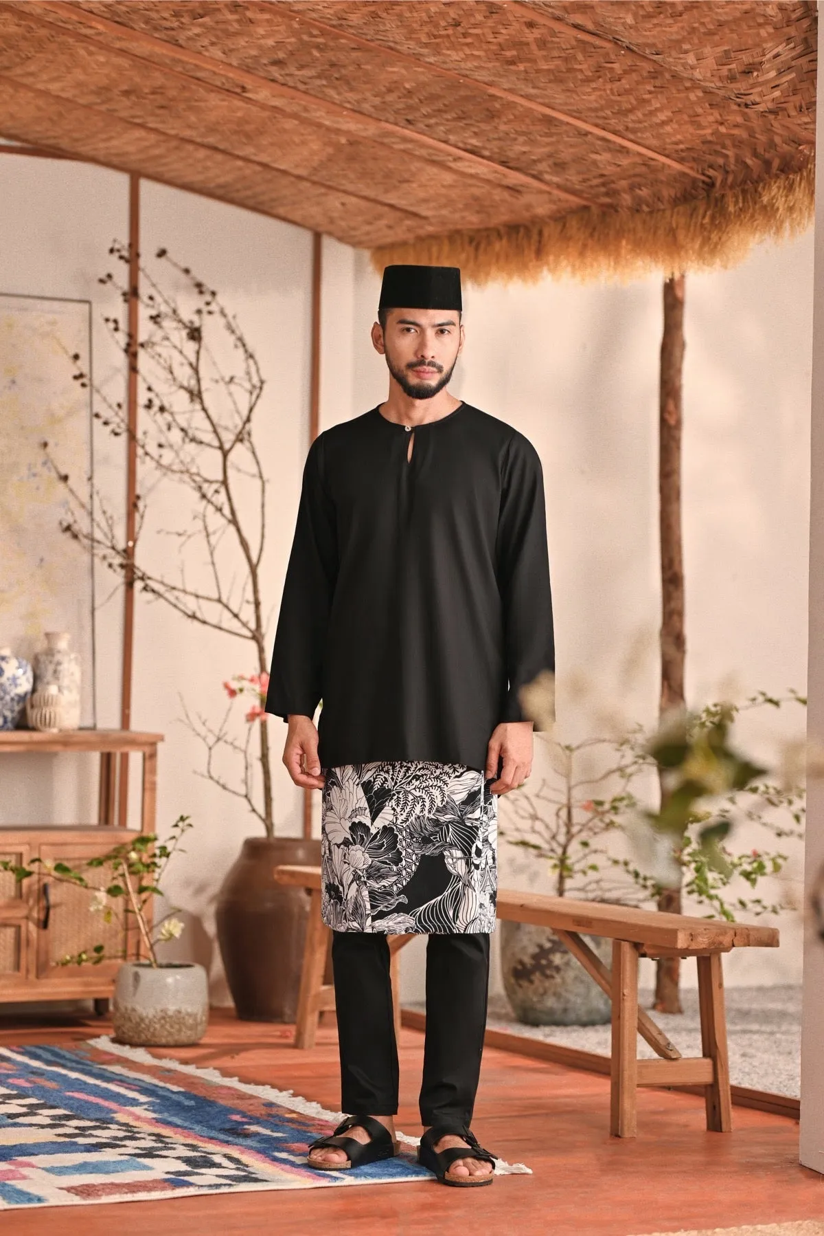 The Perfect Men Slim Fit Pants - Black