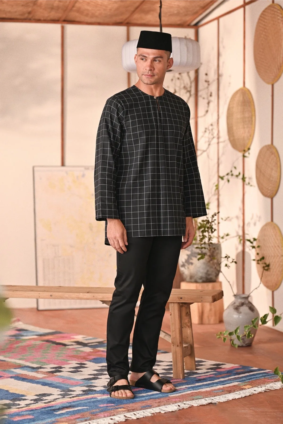 The Perfect Men Slim Fit Pants - Black
