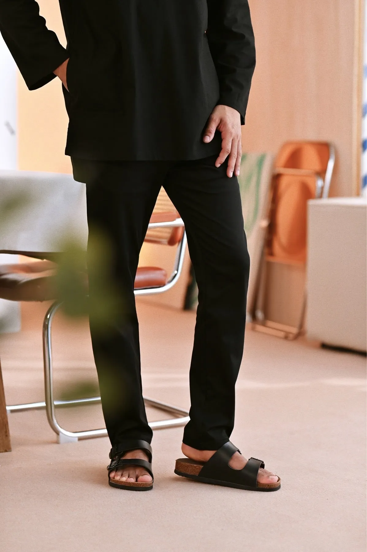 The Perfect Men Slim Fit Pants - Black