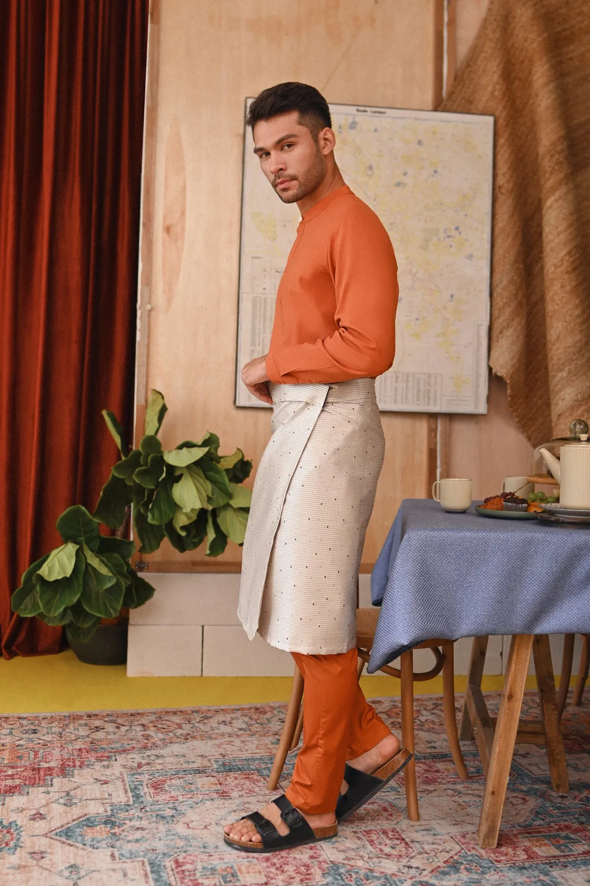 The Perfect Men Slim Fit Pants - Brown