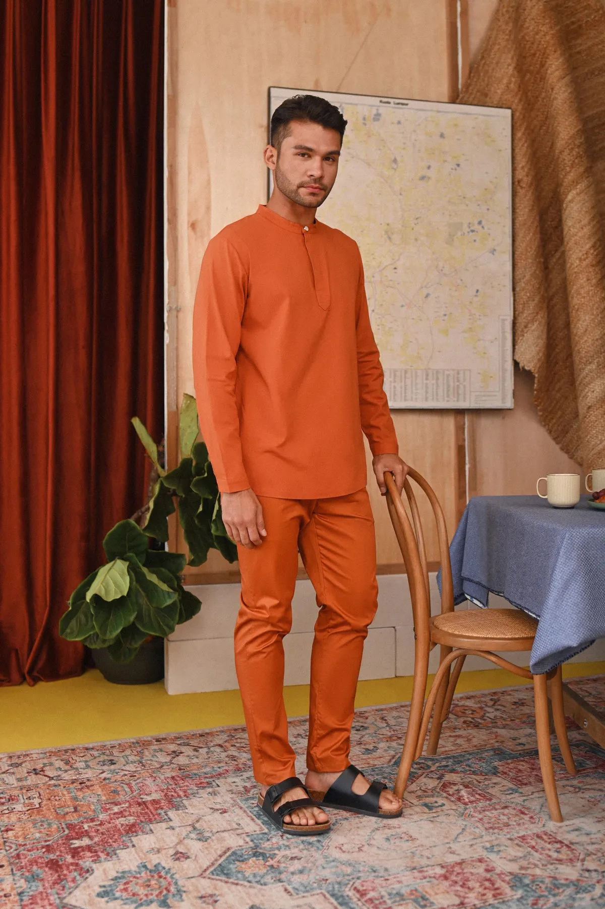 The Perfect Men Slim Fit Pants - Brown